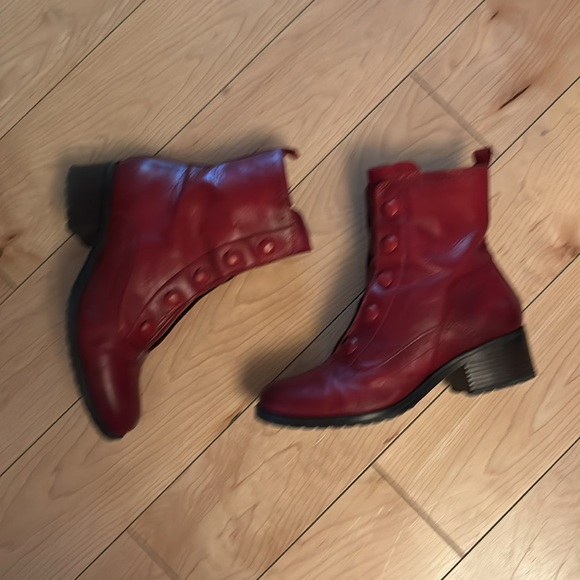 Worn a handful of times, Miz Mooz Red Leather  Jozie Ankle Boots - Picture 2 of 8